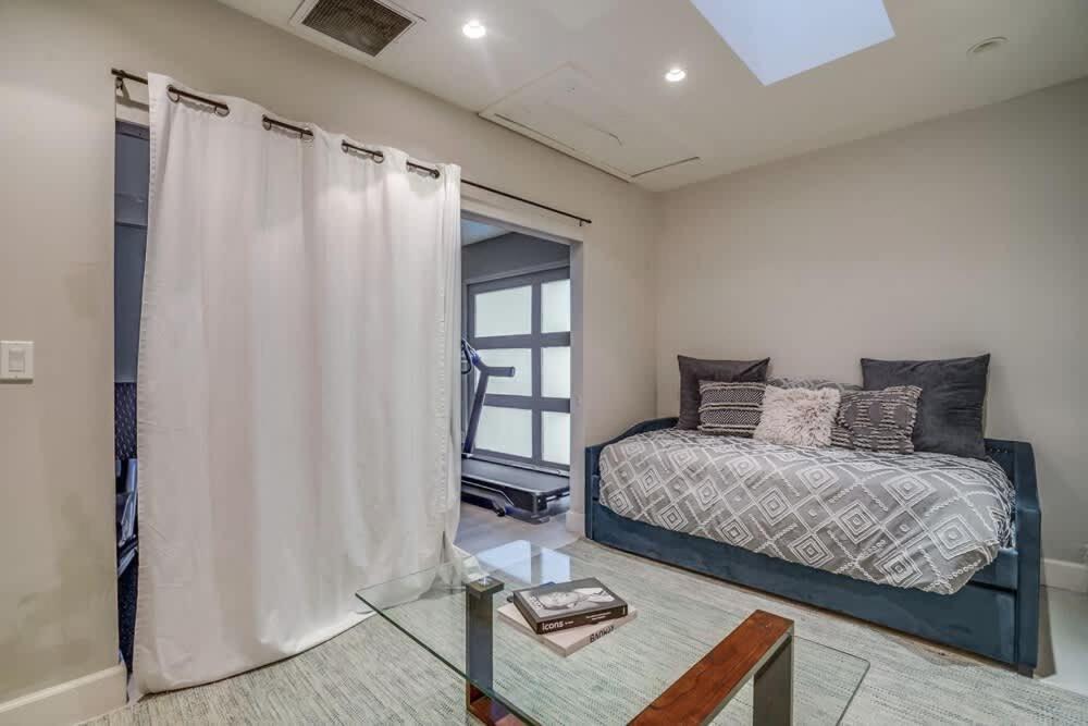 Hollywood Hills Retreat - Private Gym & Steam